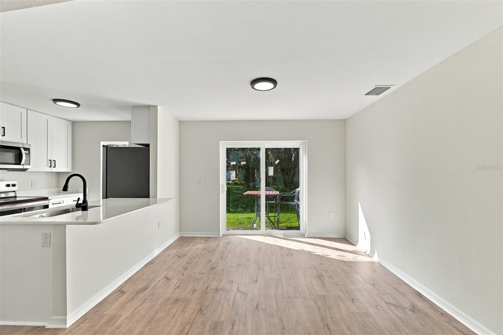 9951 ASHBURN LAKE DR
