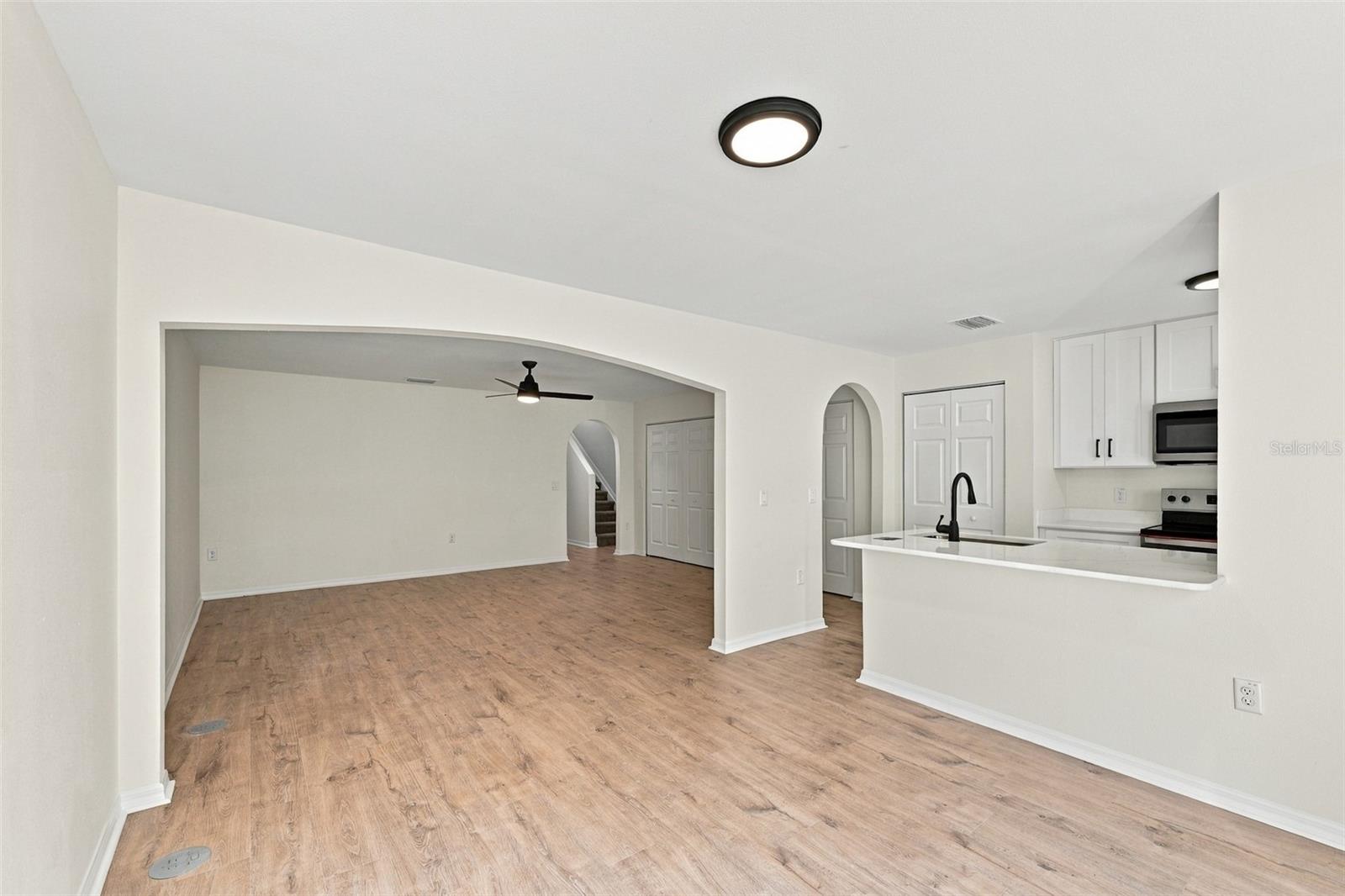 9951 ASHBURN LAKE DR