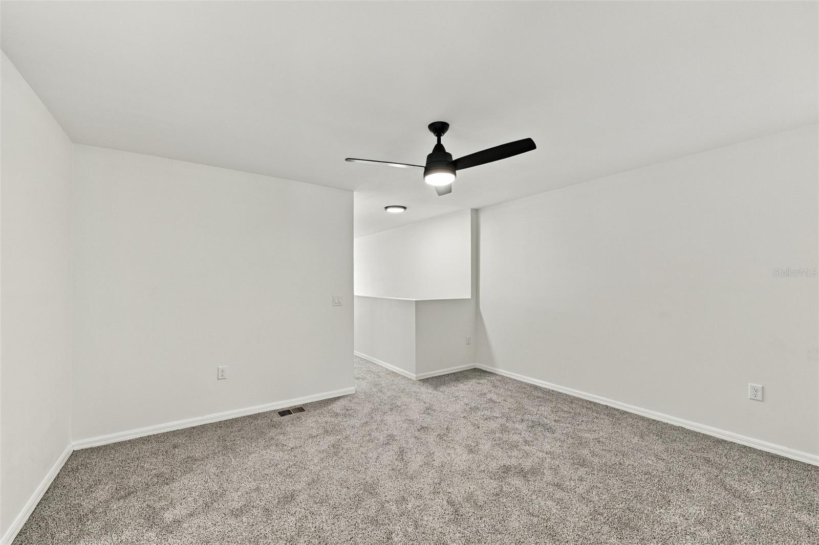 9951 ASHBURN LAKE DR