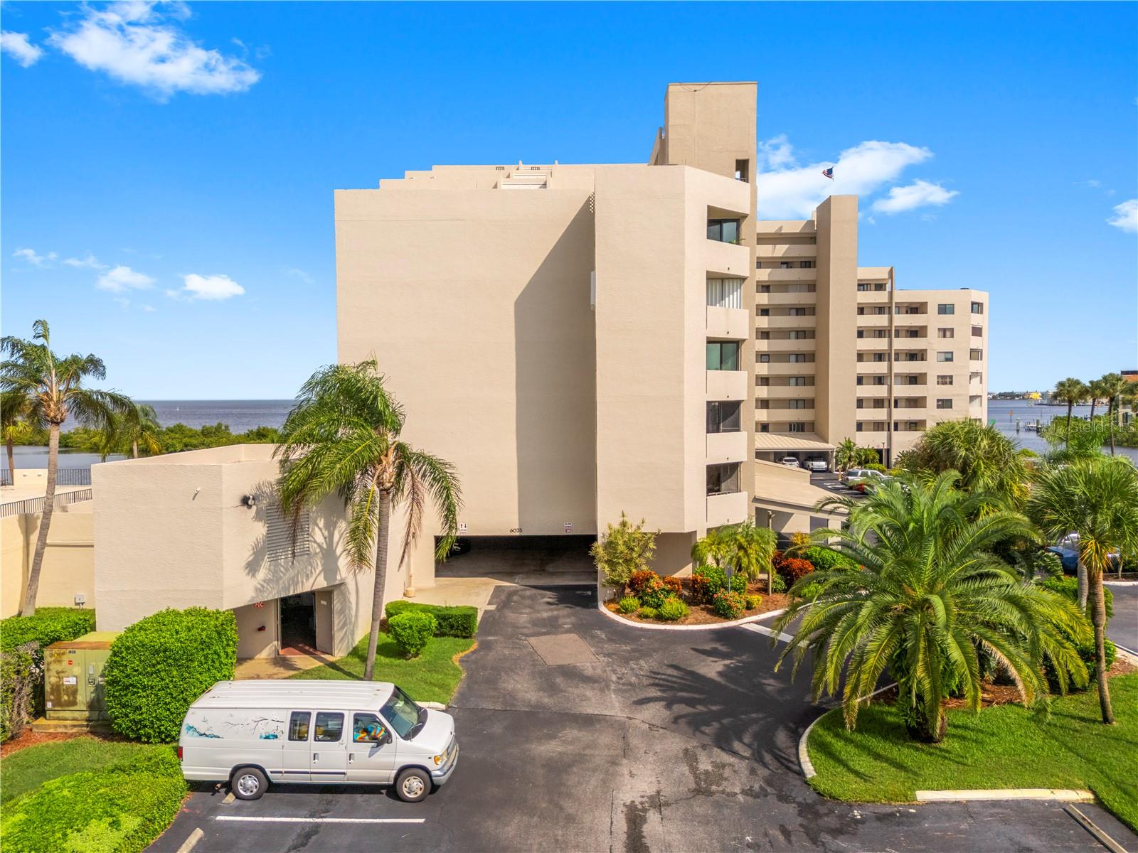 6035 SEA RANCH DR #507