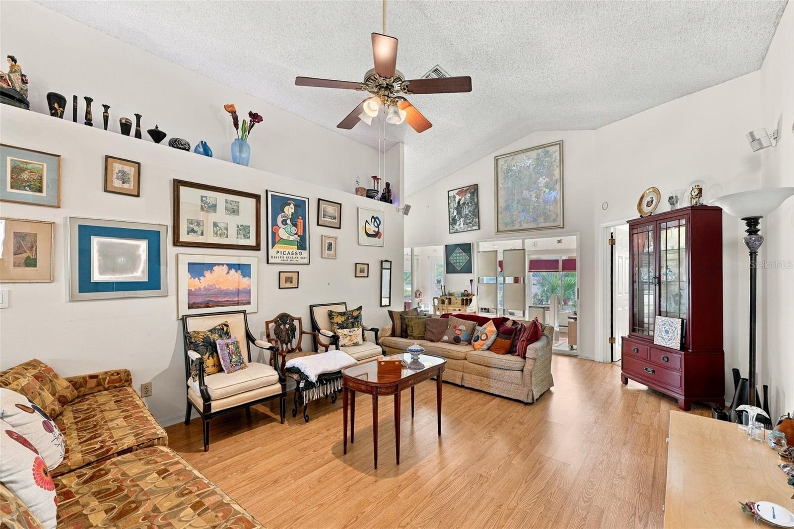 1803 E DEL WEBB BLVD