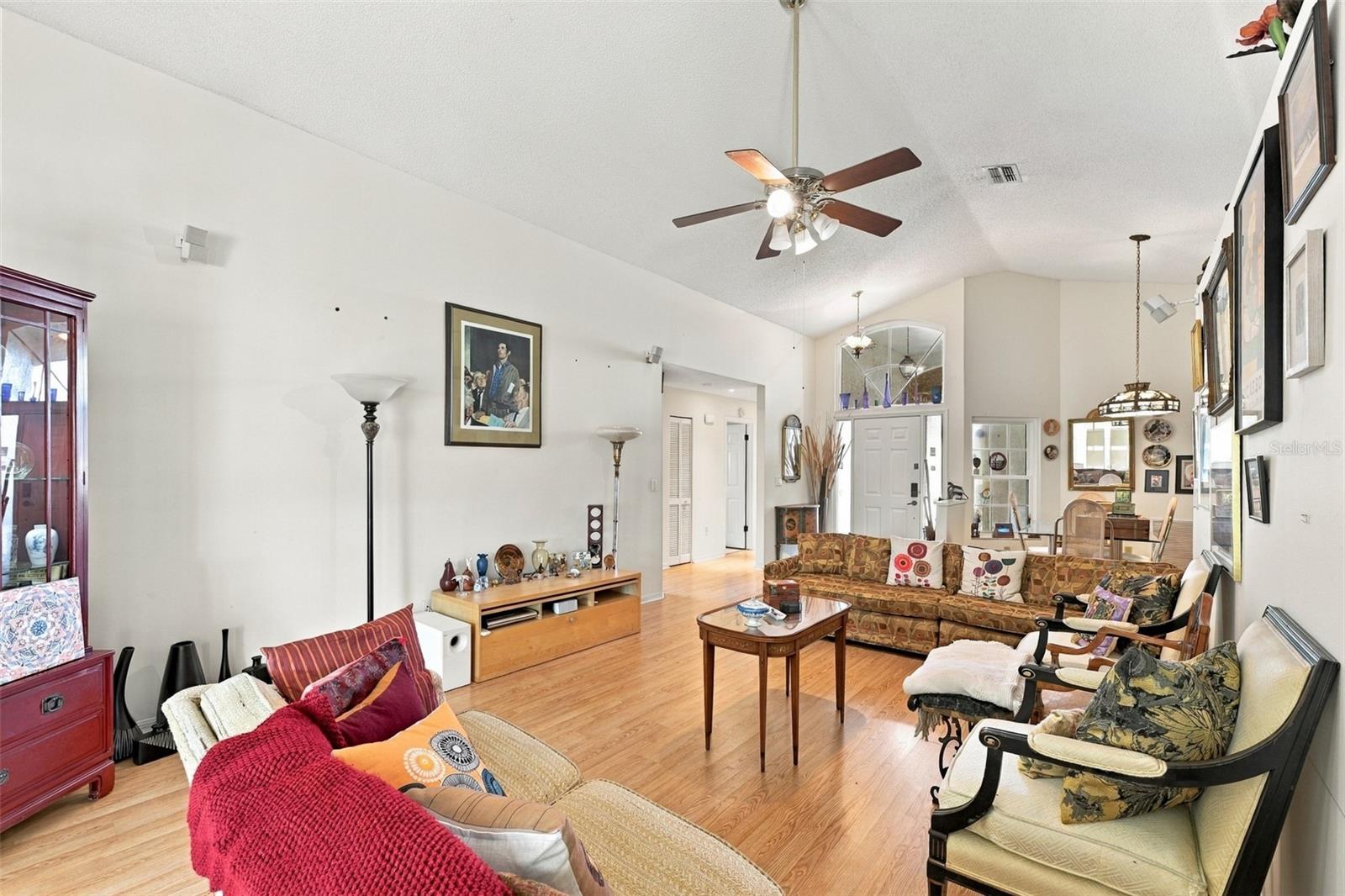 1803 E DEL WEBB BLVD