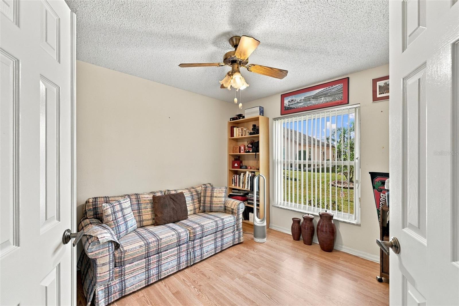 1803 E DEL WEBB BLVD