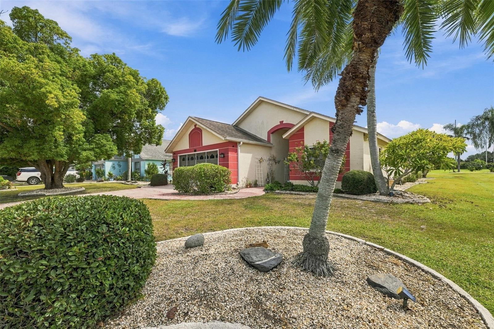 1803 E DEL WEBB BLVD