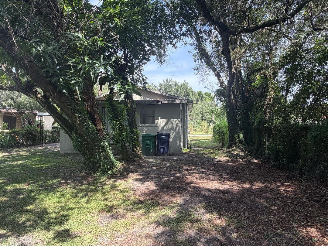 2921 E 24TH