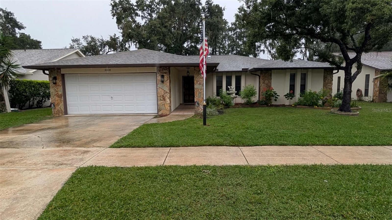 12408 GOLDEN OAK CIR