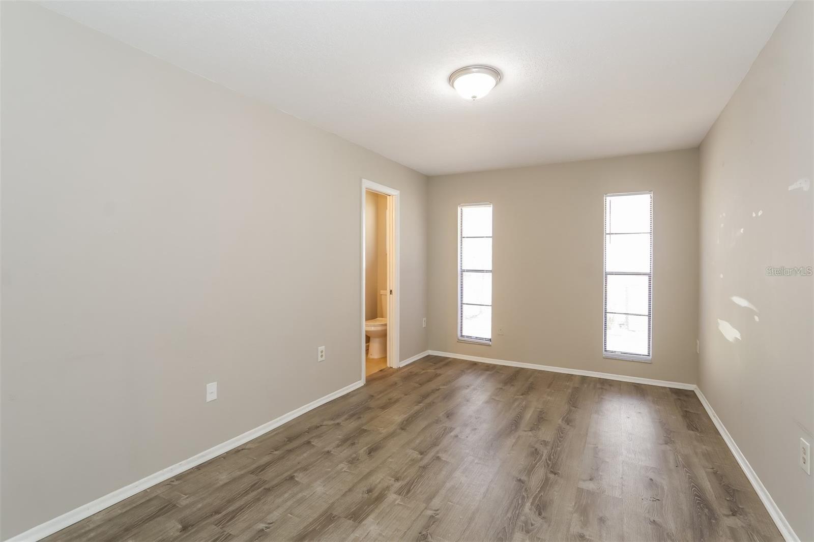 12408 GOLDEN OAK CIR