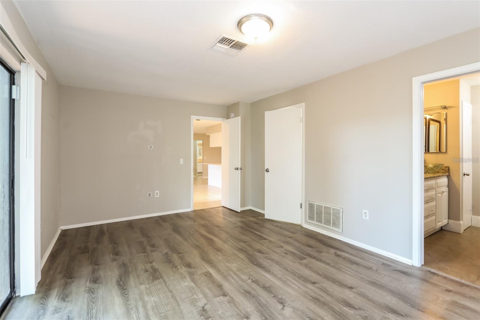 12408 GOLDEN OAK CIR