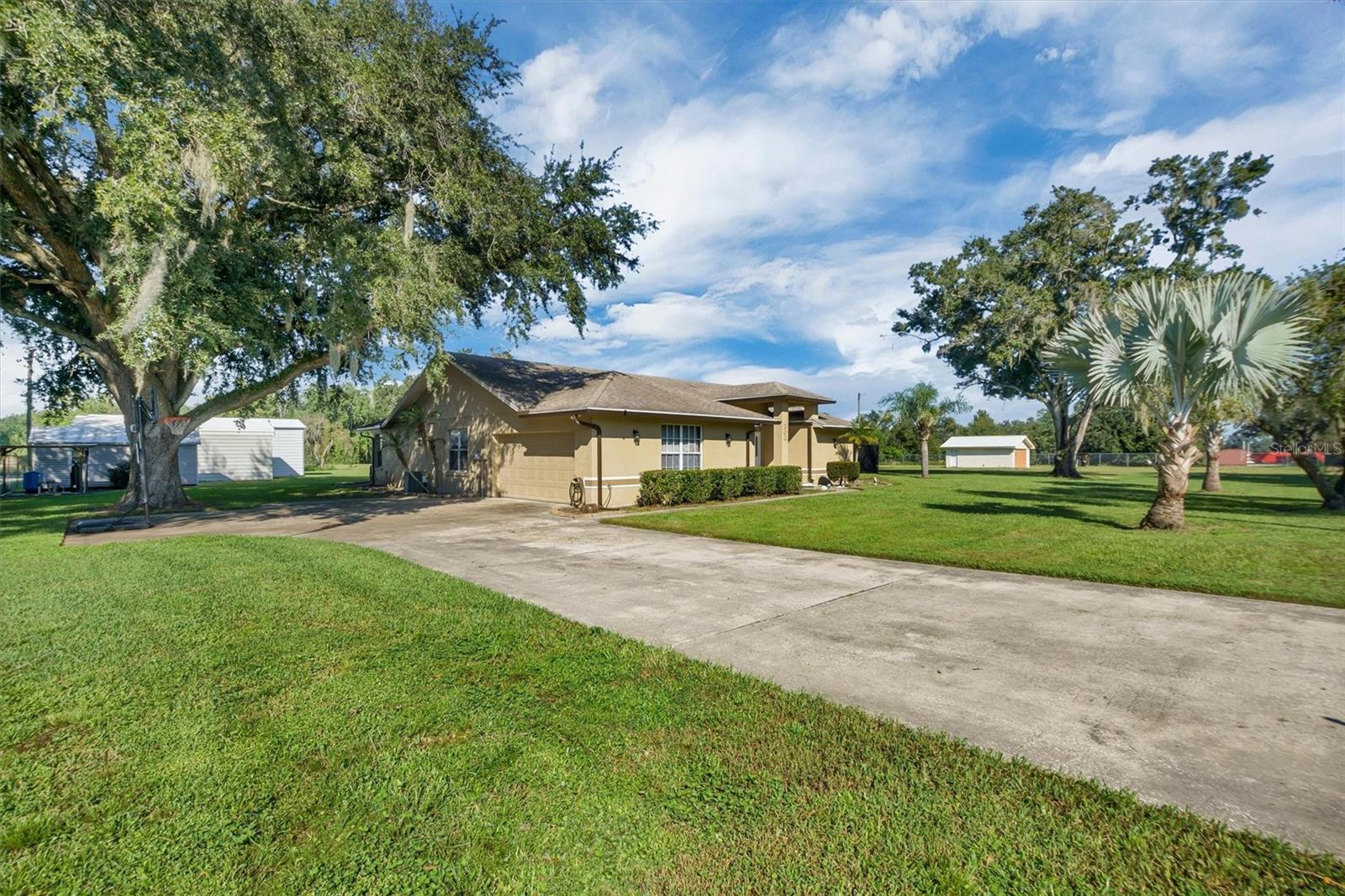 302 N WEBB RD