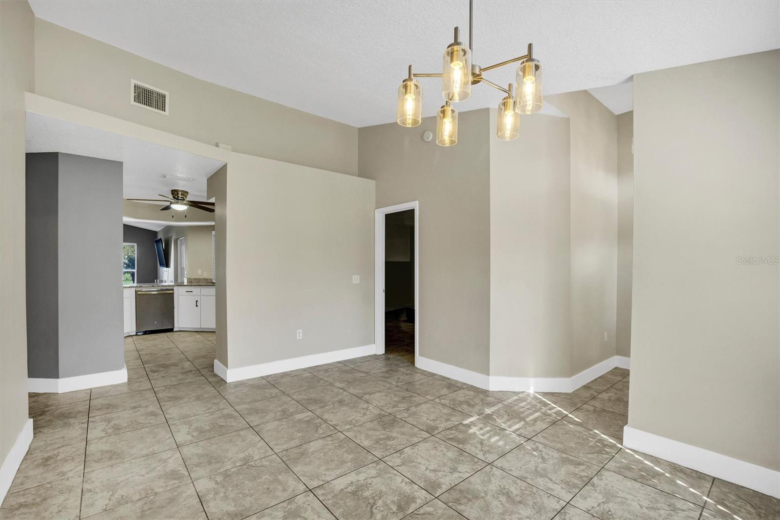 302 N WEBB RD