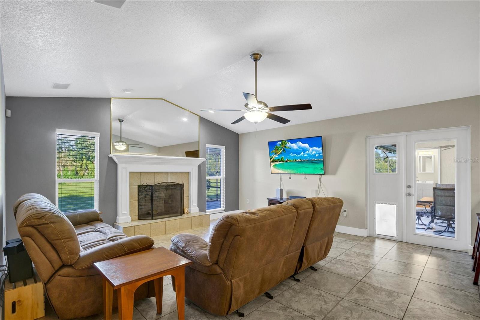 302 N WEBB RD