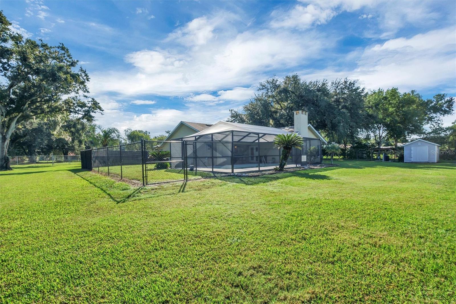 302 N WEBB RD