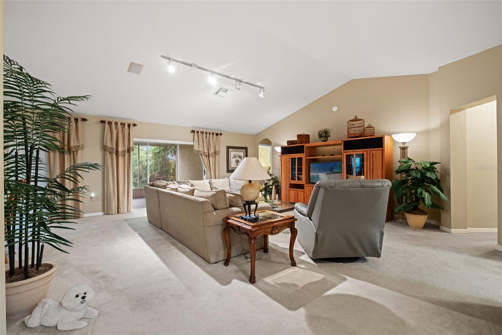 10628 COLLAR DR