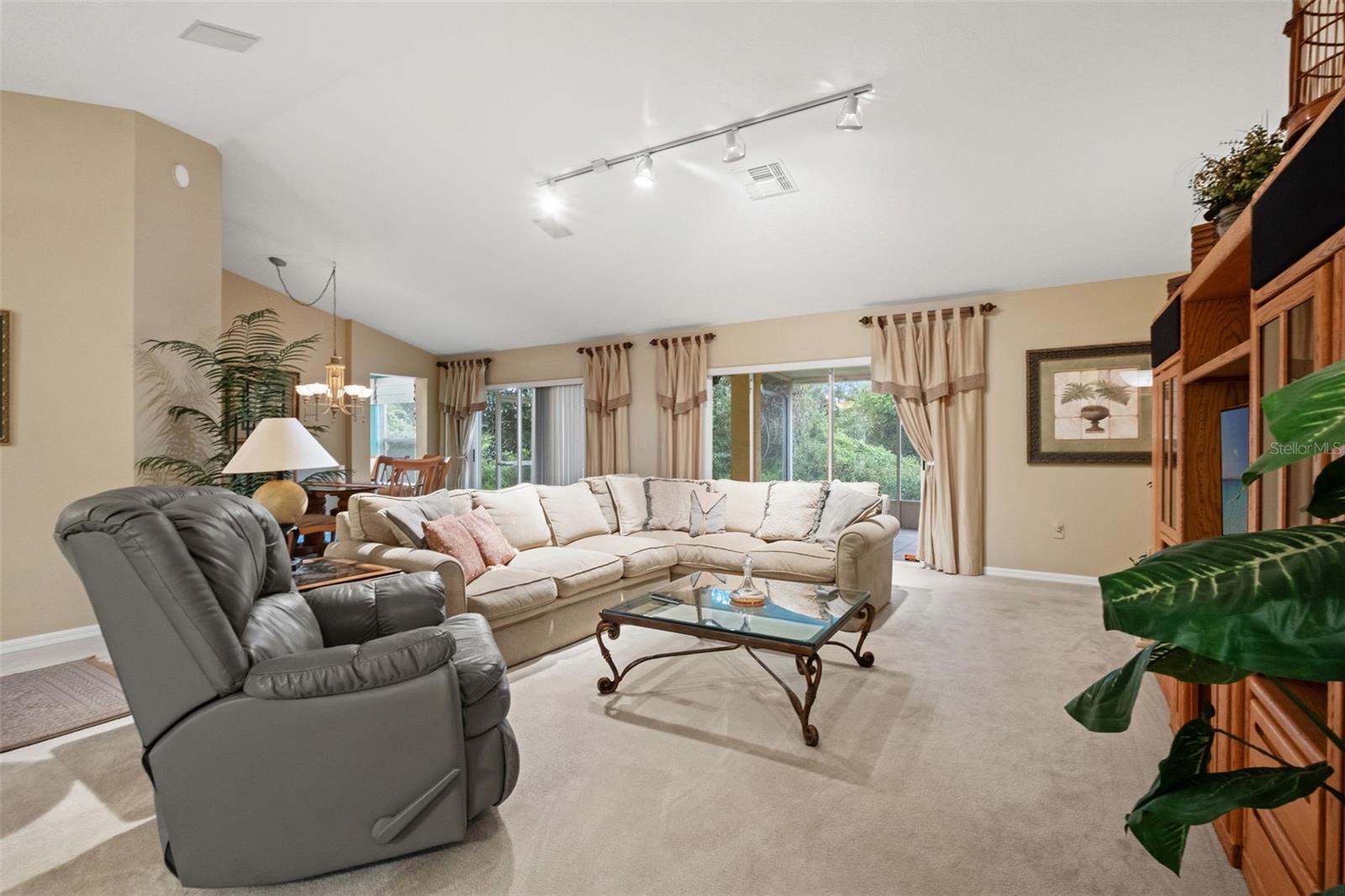 10628 COLLAR DR