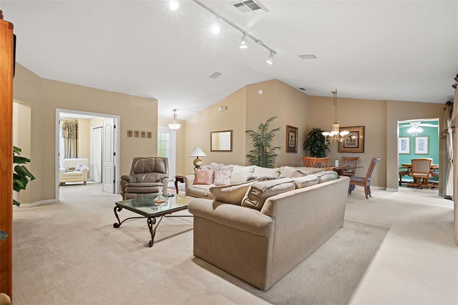 10628 COLLAR DR