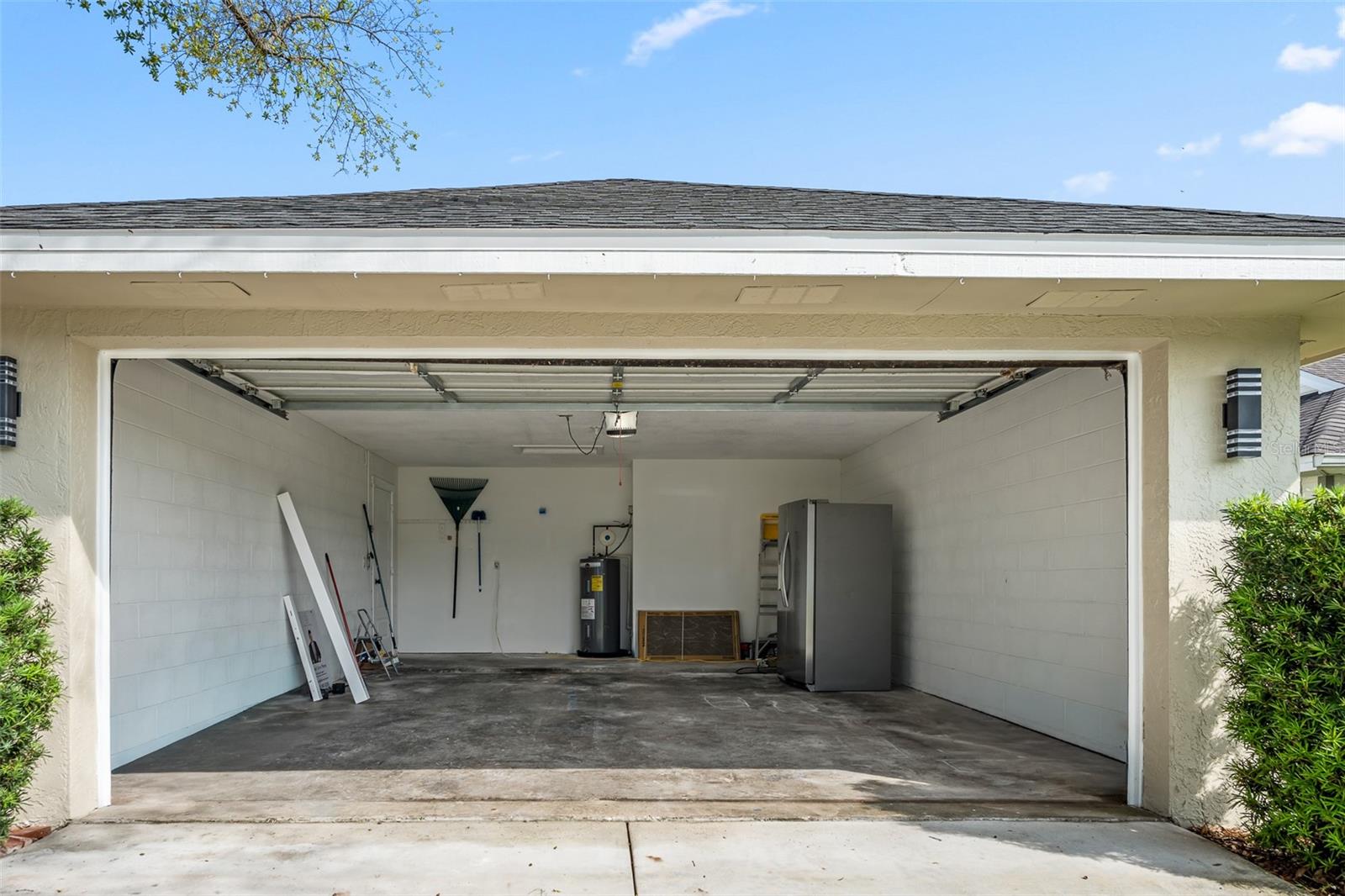 7131 HOLLOWELL DR