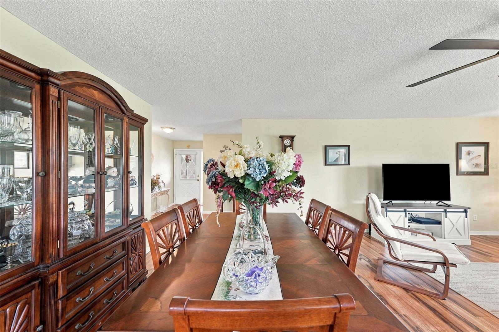 1611 WOODMAR DR