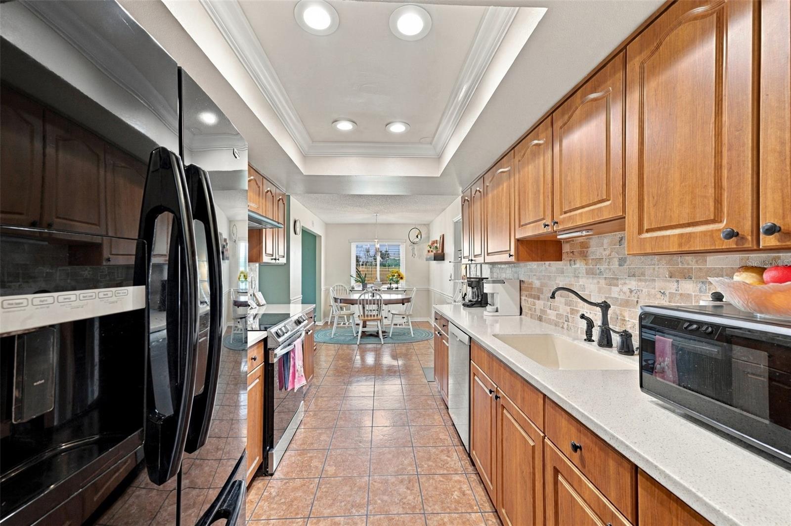 1611 WOODMAR DR