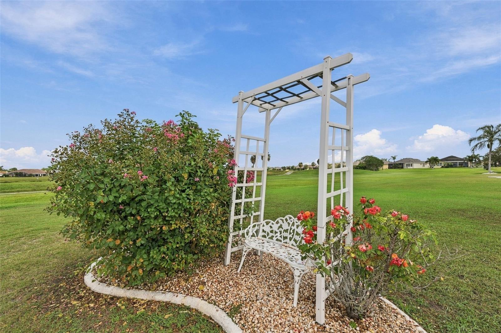 1611 WOODMAR DR