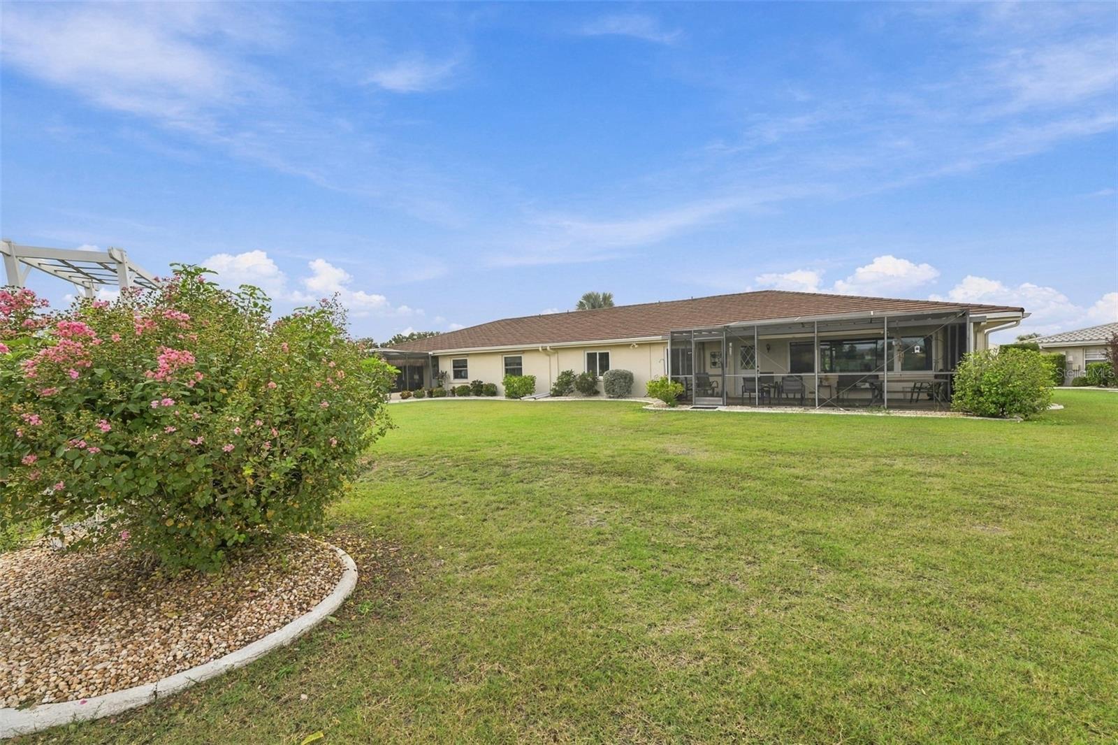 1611 WOODMAR DR