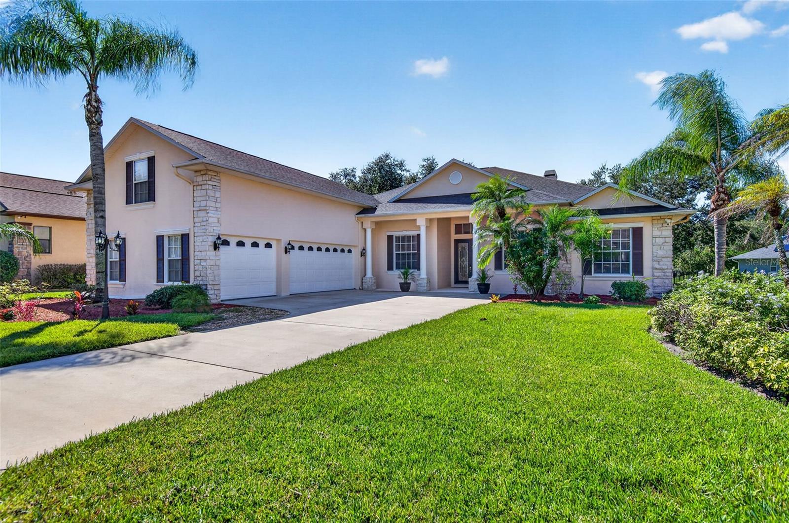 725 CITRUS WOOD LN