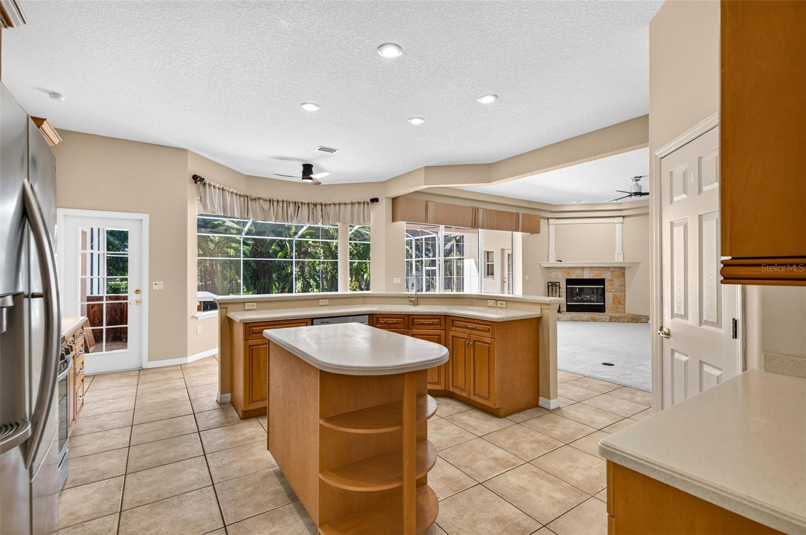 725 CITRUS WOOD LN