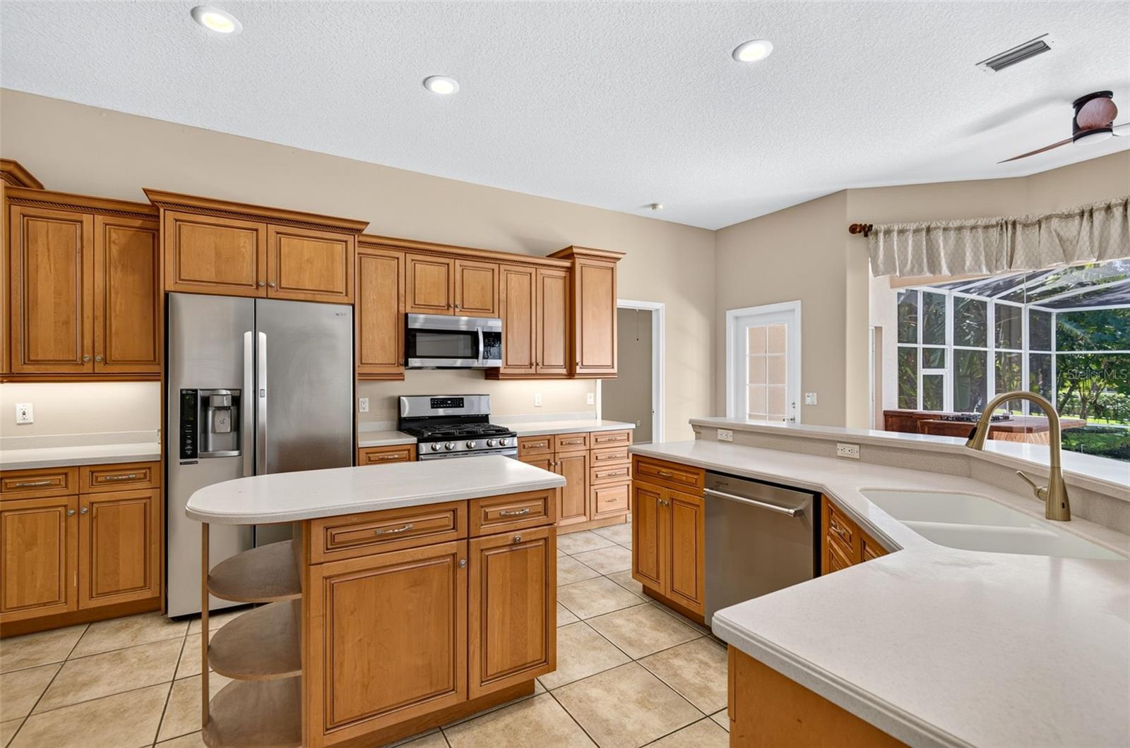 725 CITRUS WOOD LN