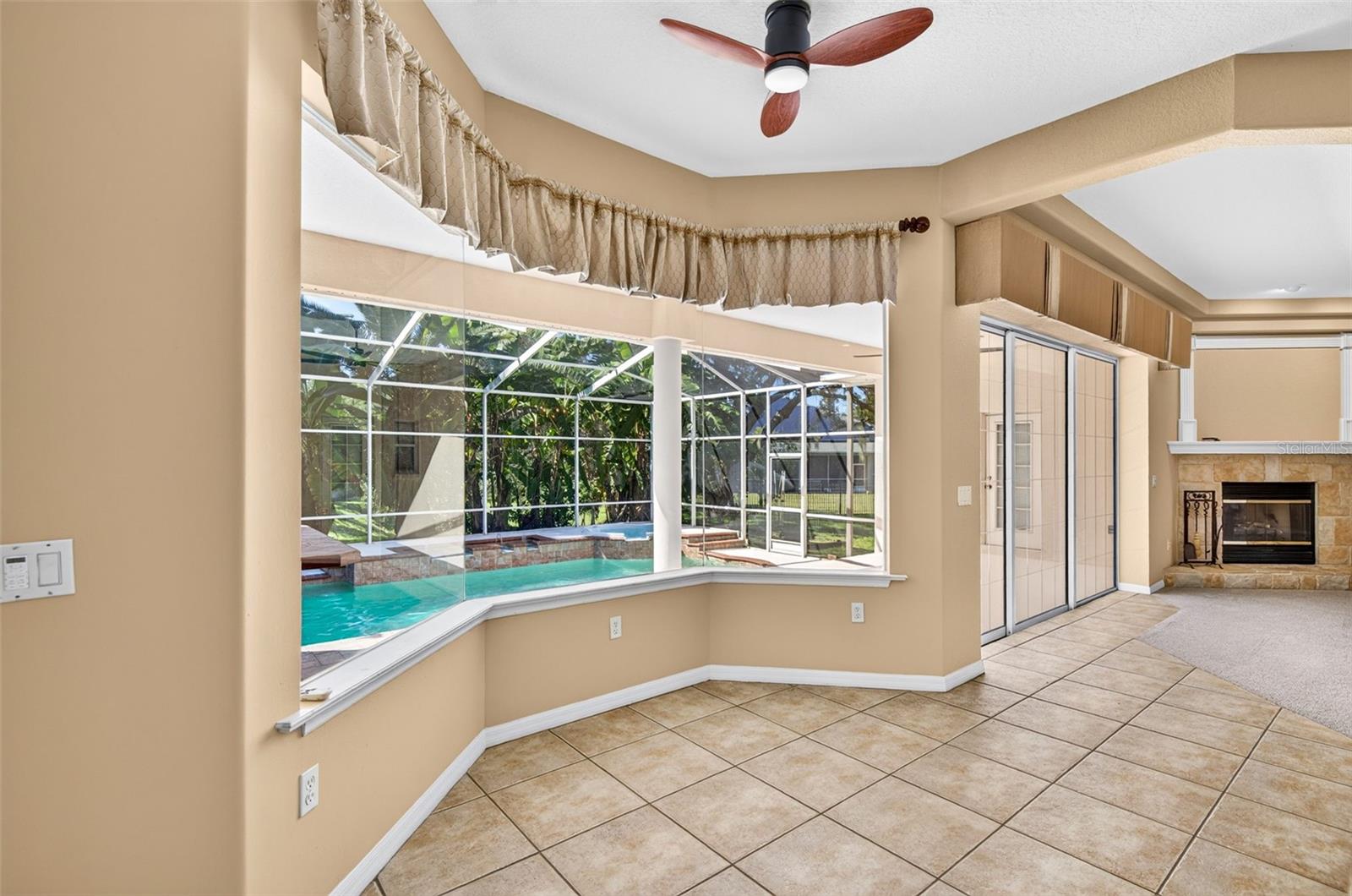 725 CITRUS WOOD LN