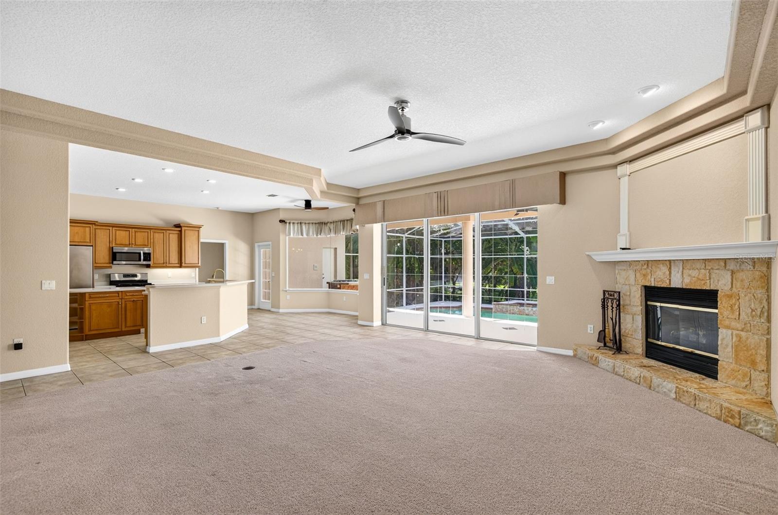 725 CITRUS WOOD LN