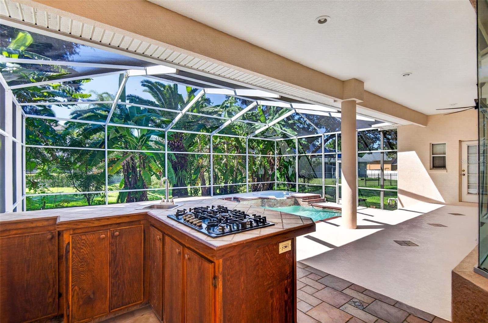 725 CITRUS WOOD LN