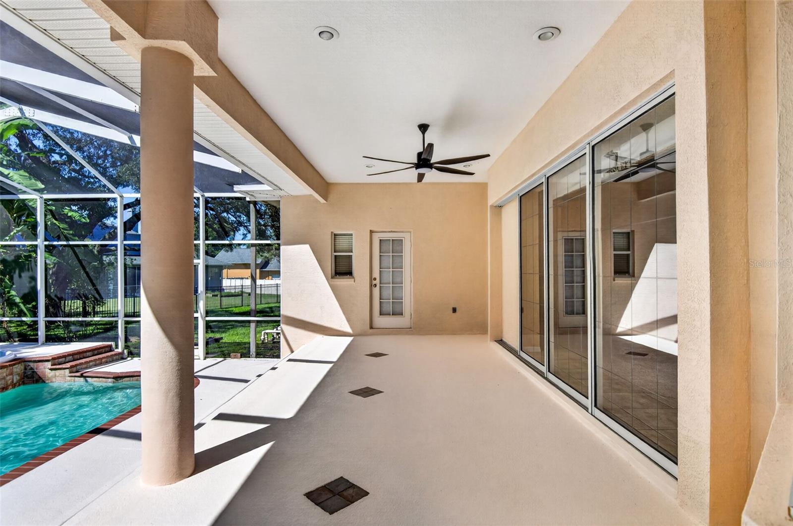 725 CITRUS WOOD LN