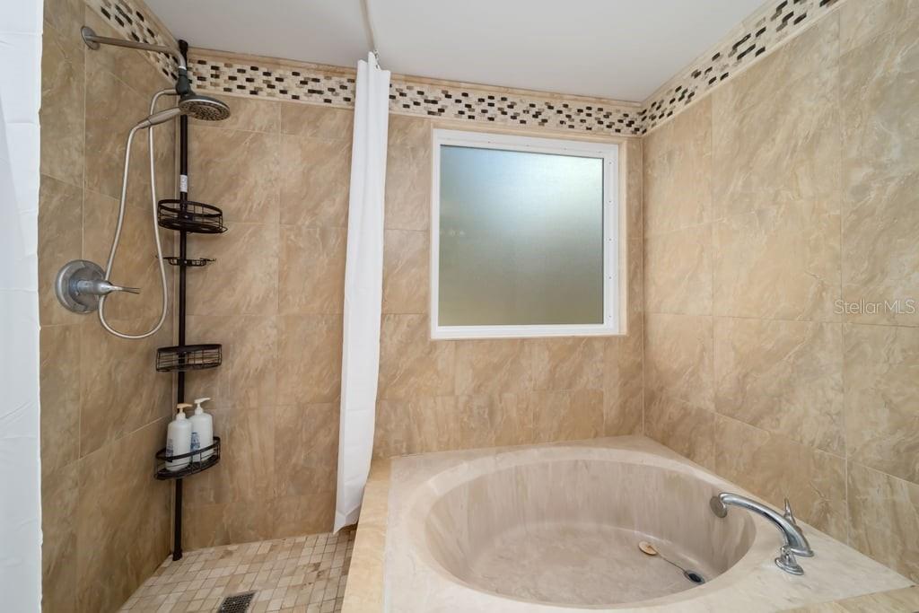 4119 MORELAND DR