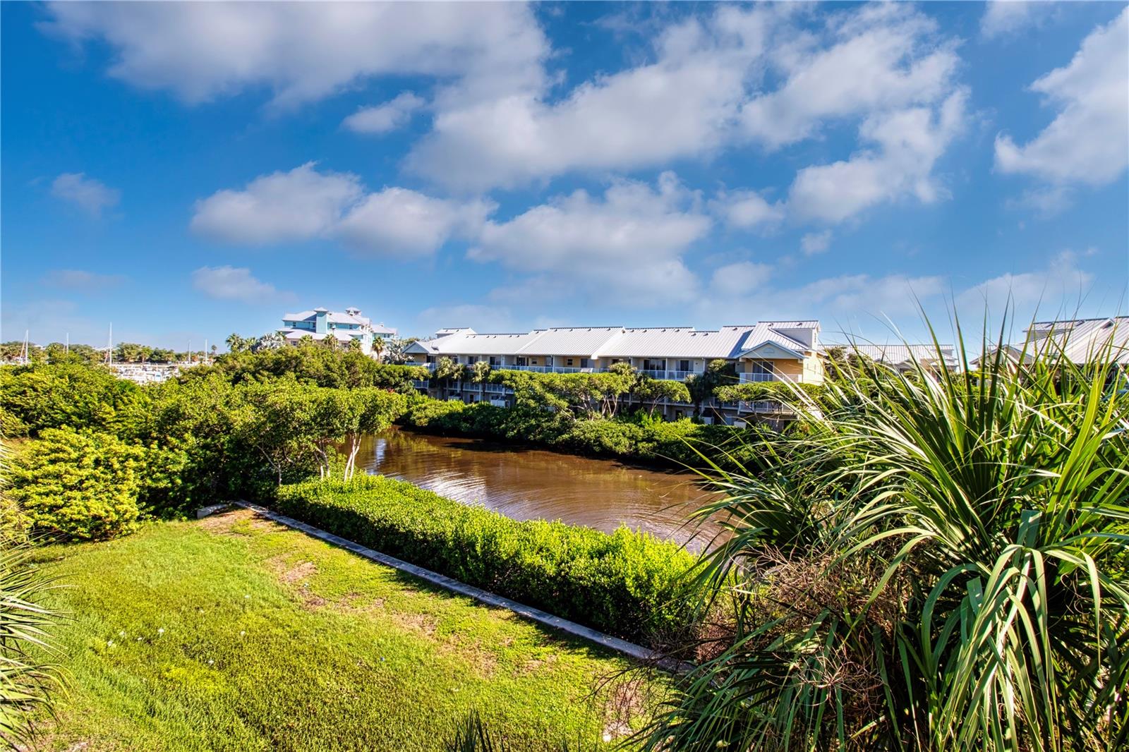 3271 MANGROVE POINT