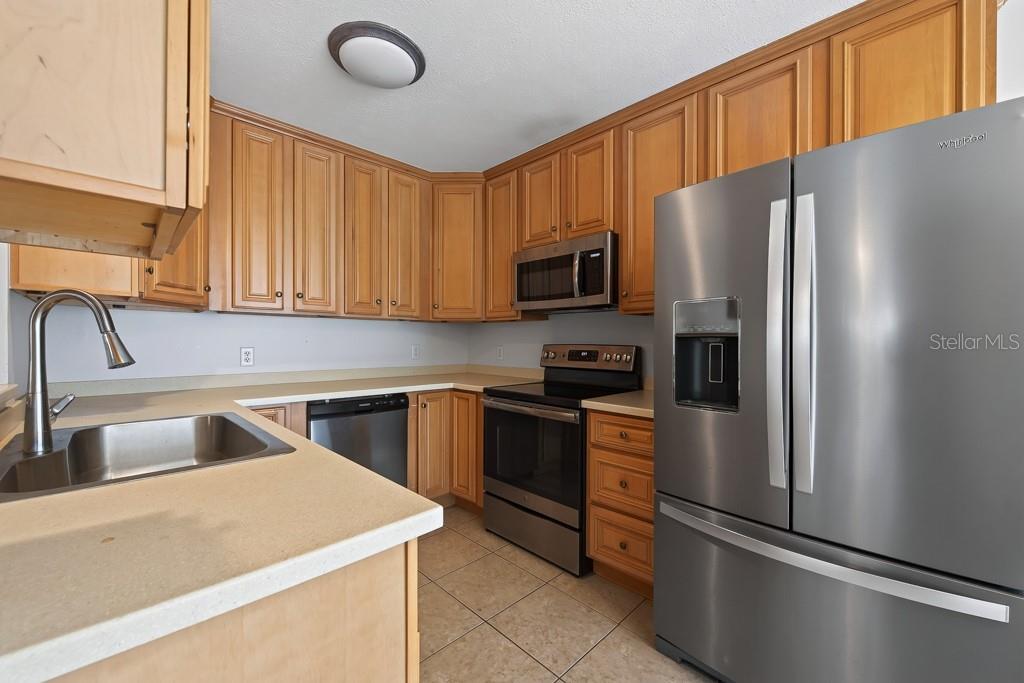 1708 POND LAKE DR