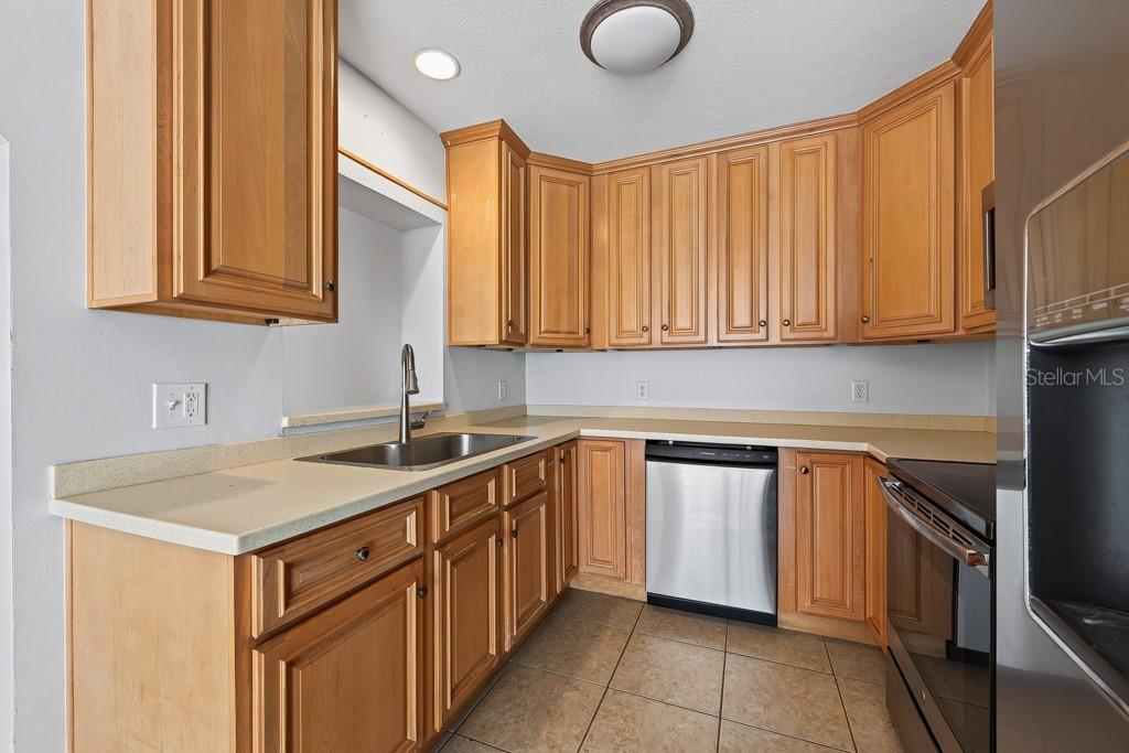 1708 POND LAKE DR
