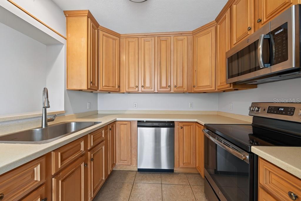 1708 POND LAKE DR
