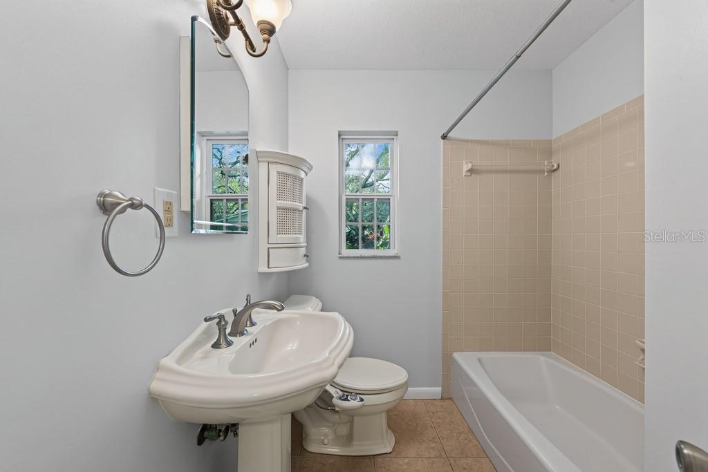 1708 POND LAKE DR