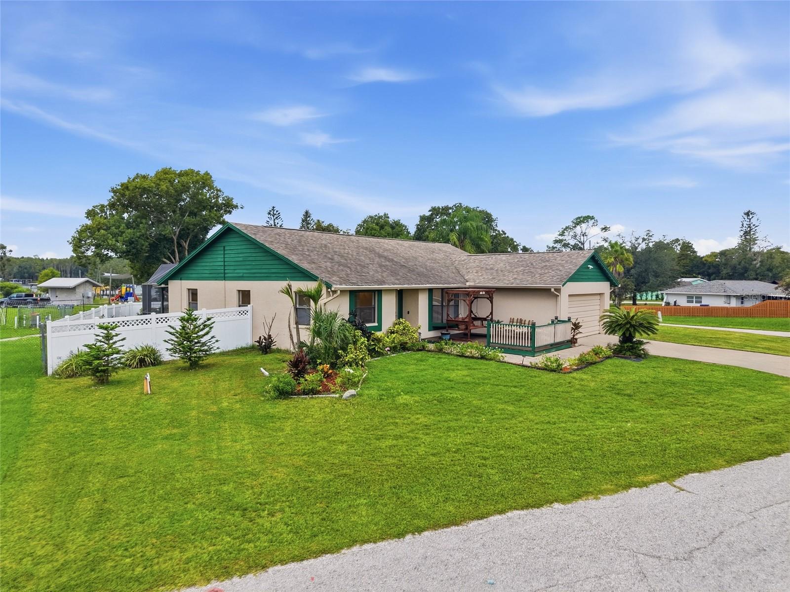 3179 LAKE SAXON DR