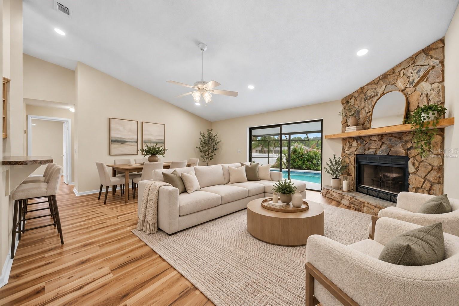 3179 LAKE SAXON DR