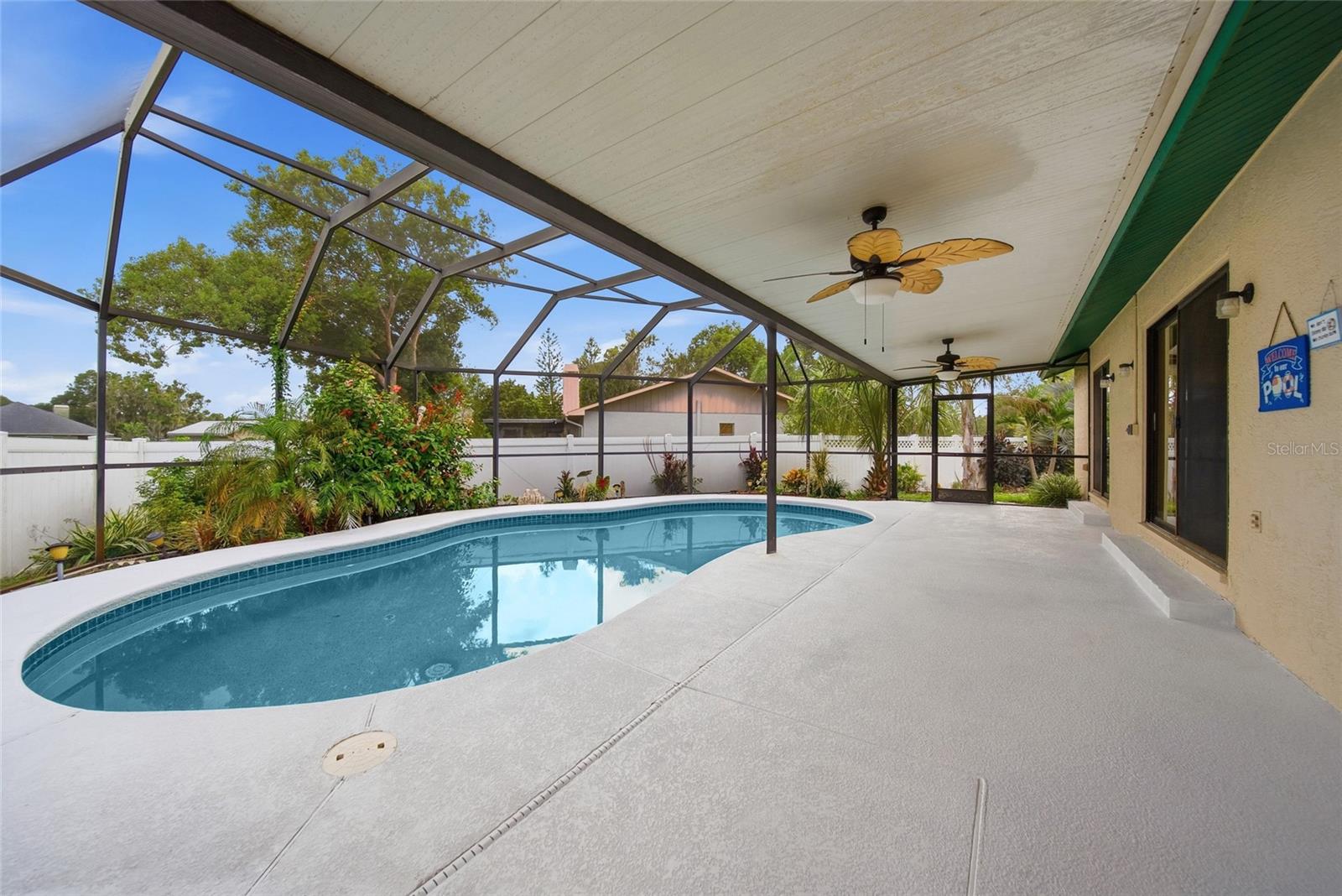 3179 LAKE SAXON DR