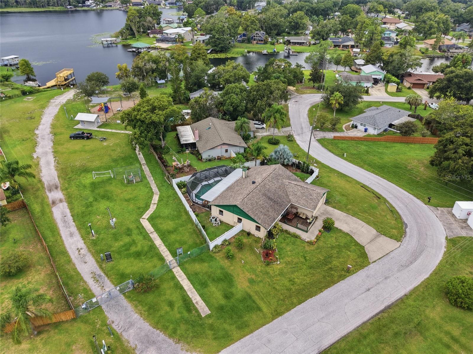 3179 LAKE SAXON DR