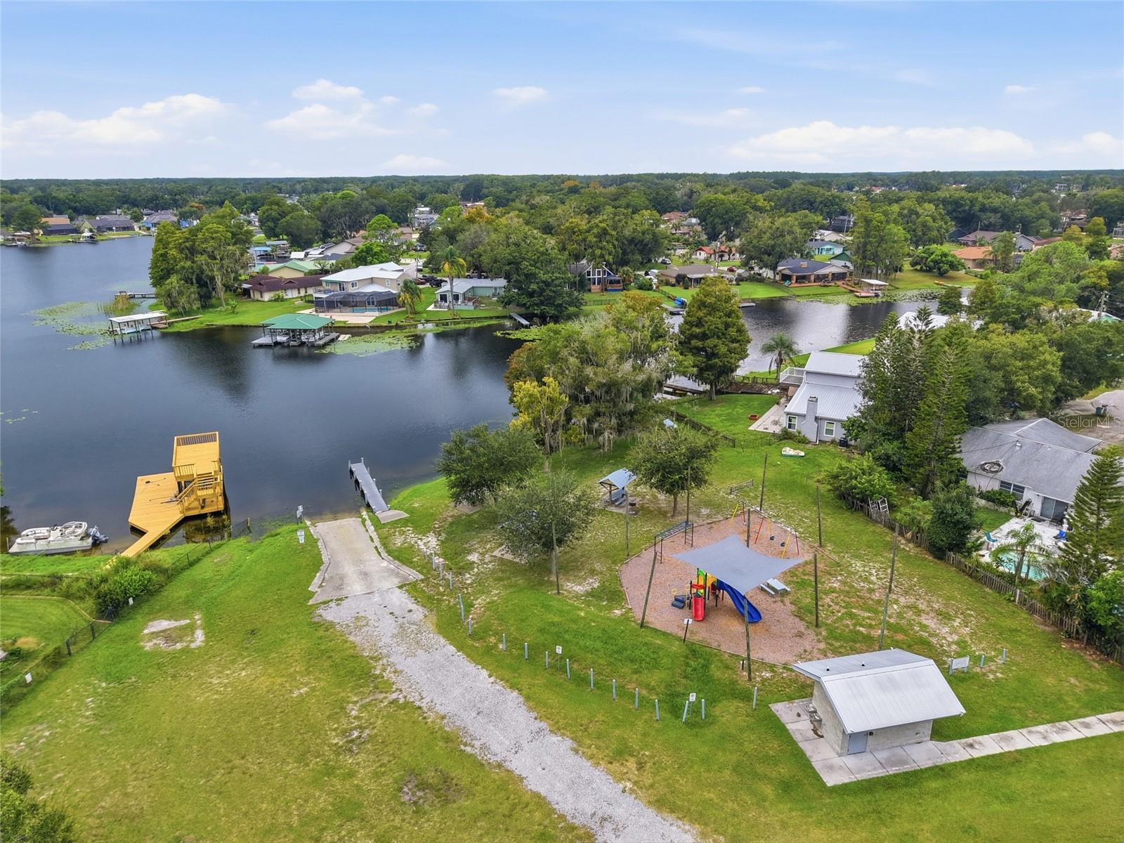3179 LAKE SAXON DR