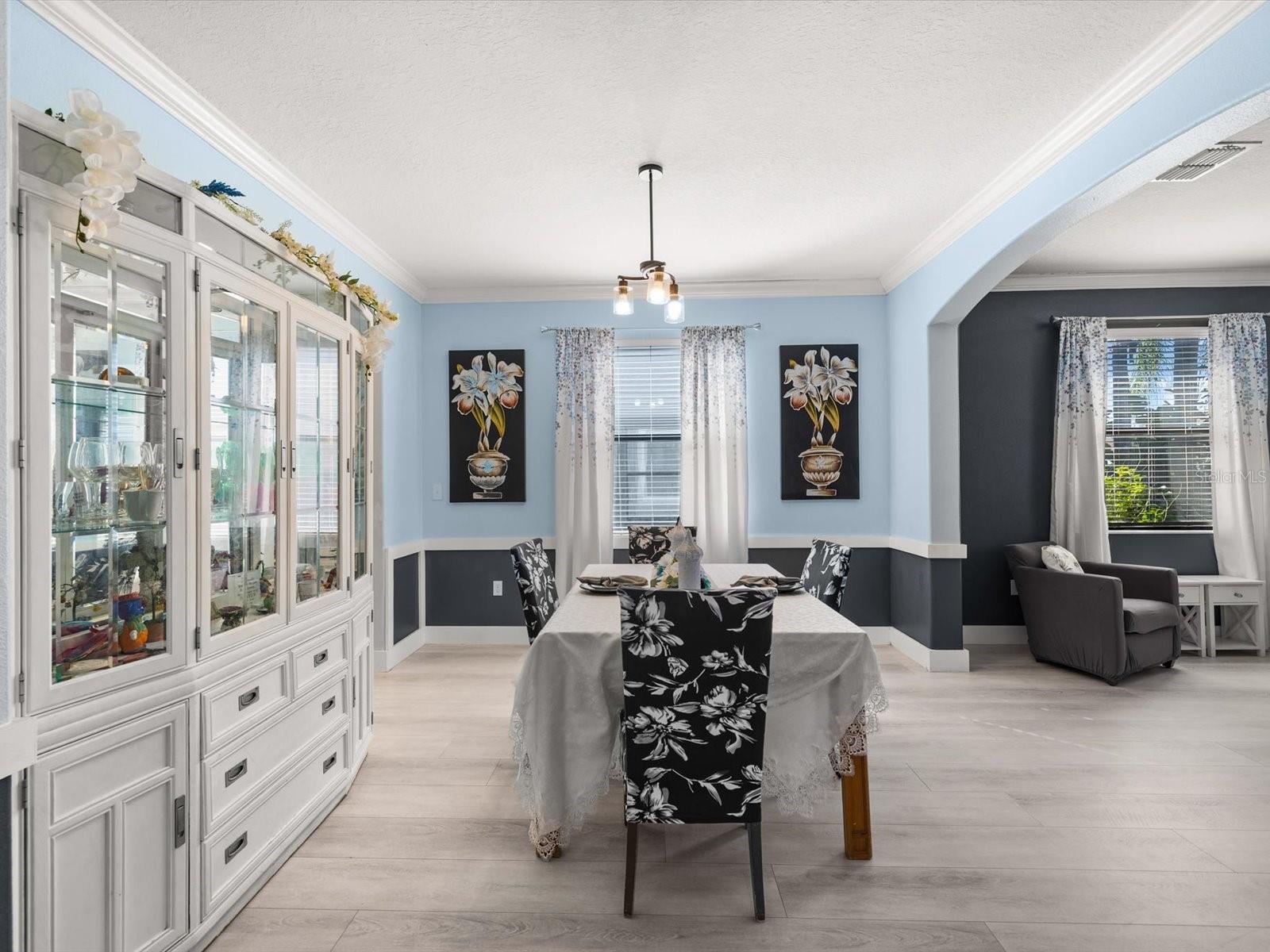 11695 CRESTRIDGE LOOP