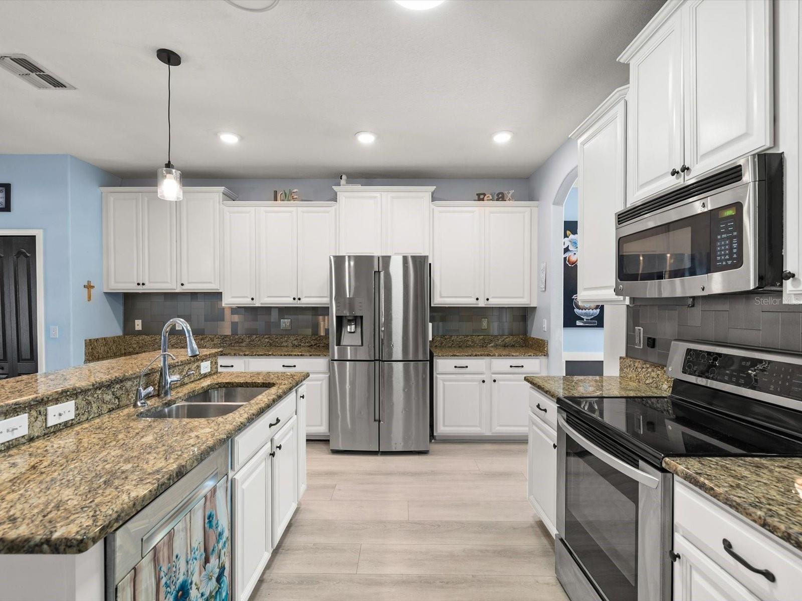 11695 CRESTRIDGE LOOP