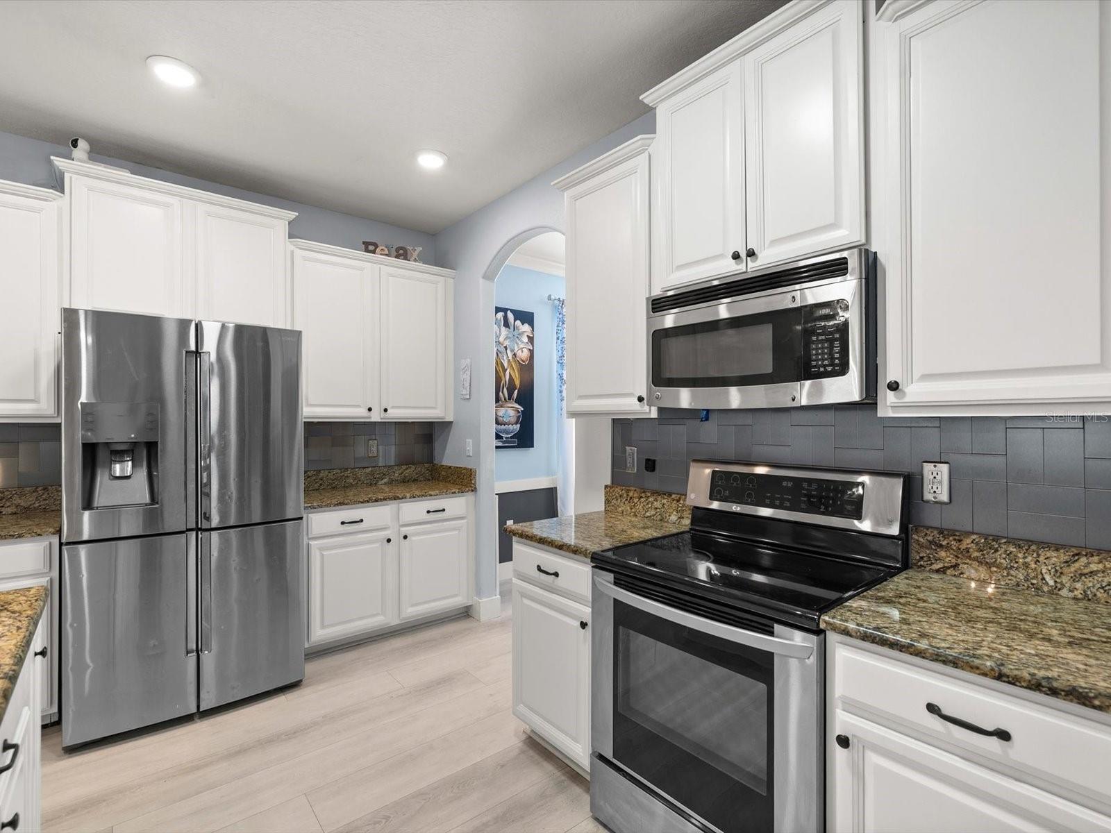 11695 CRESTRIDGE LOOP