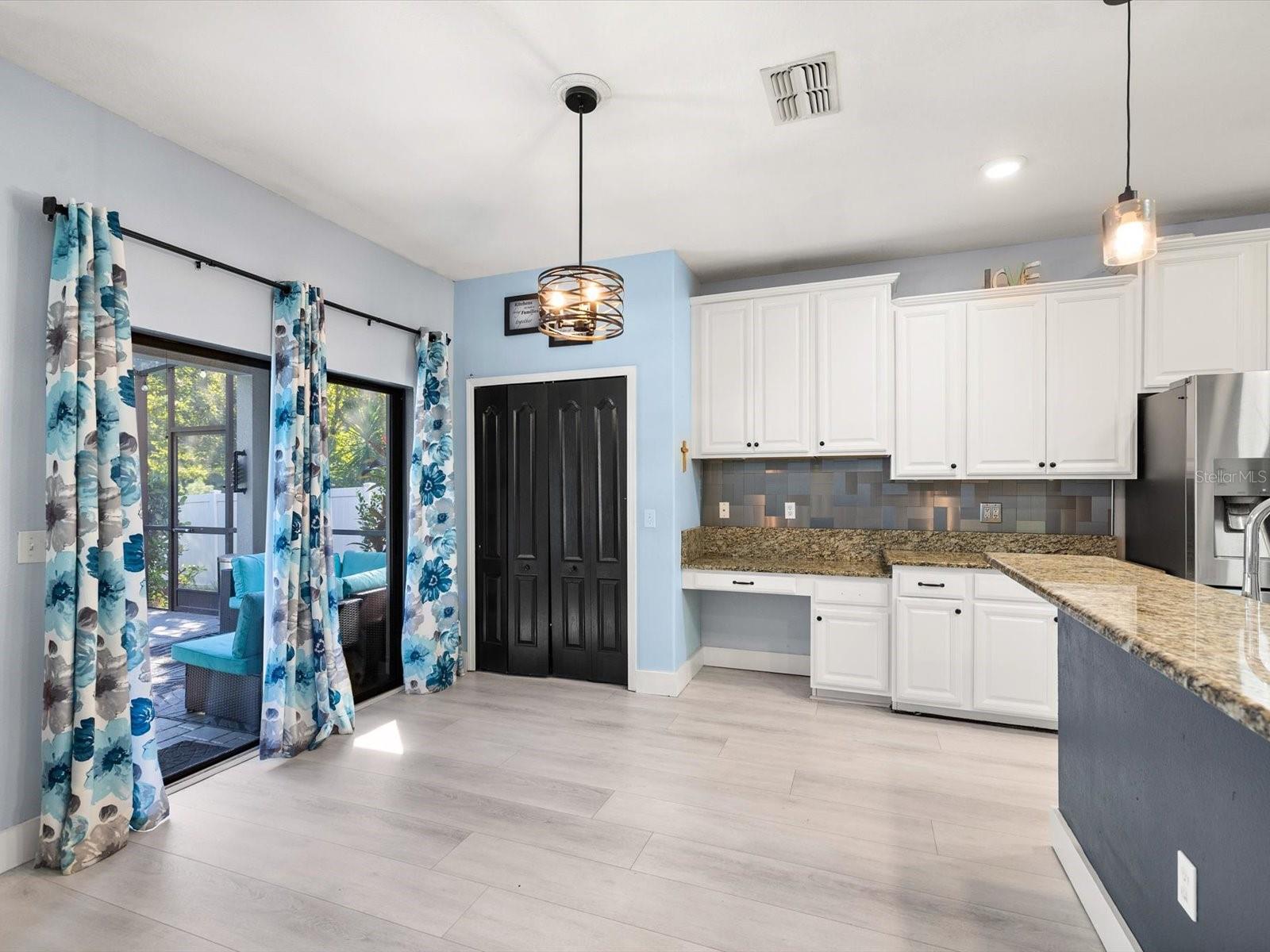 11695 CRESTRIDGE LOOP