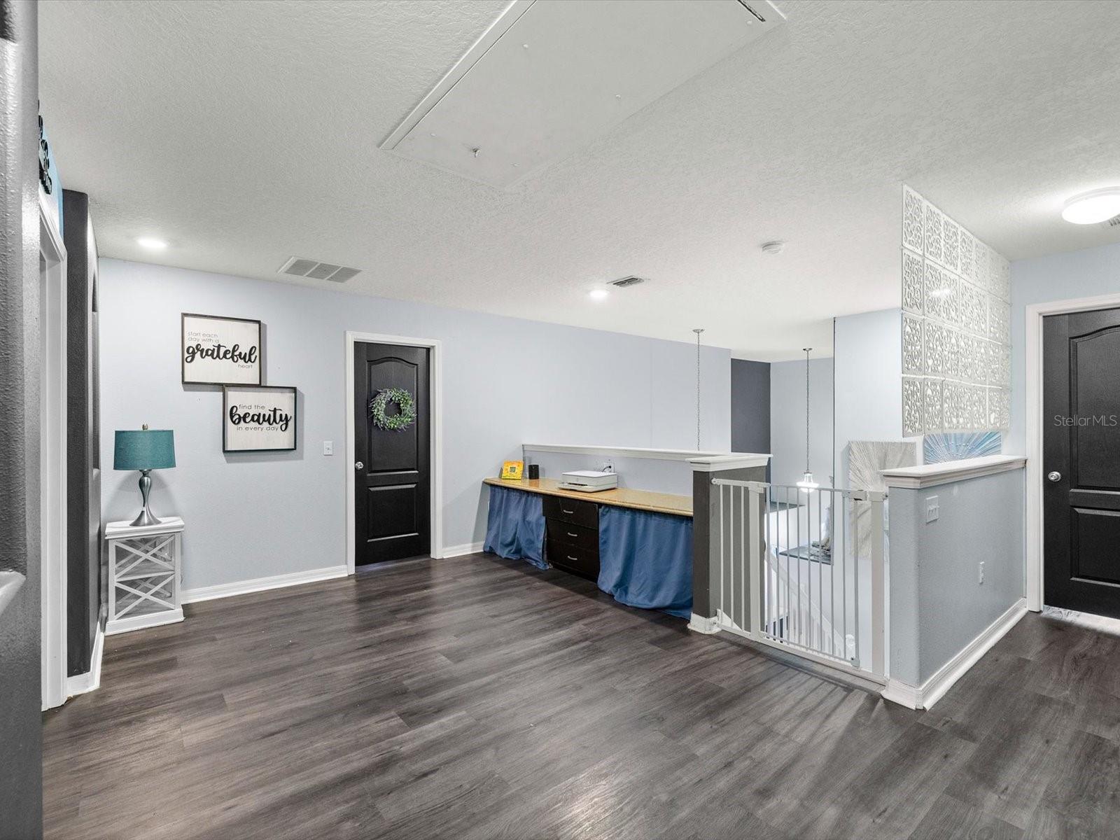 11695 CRESTRIDGE LOOP