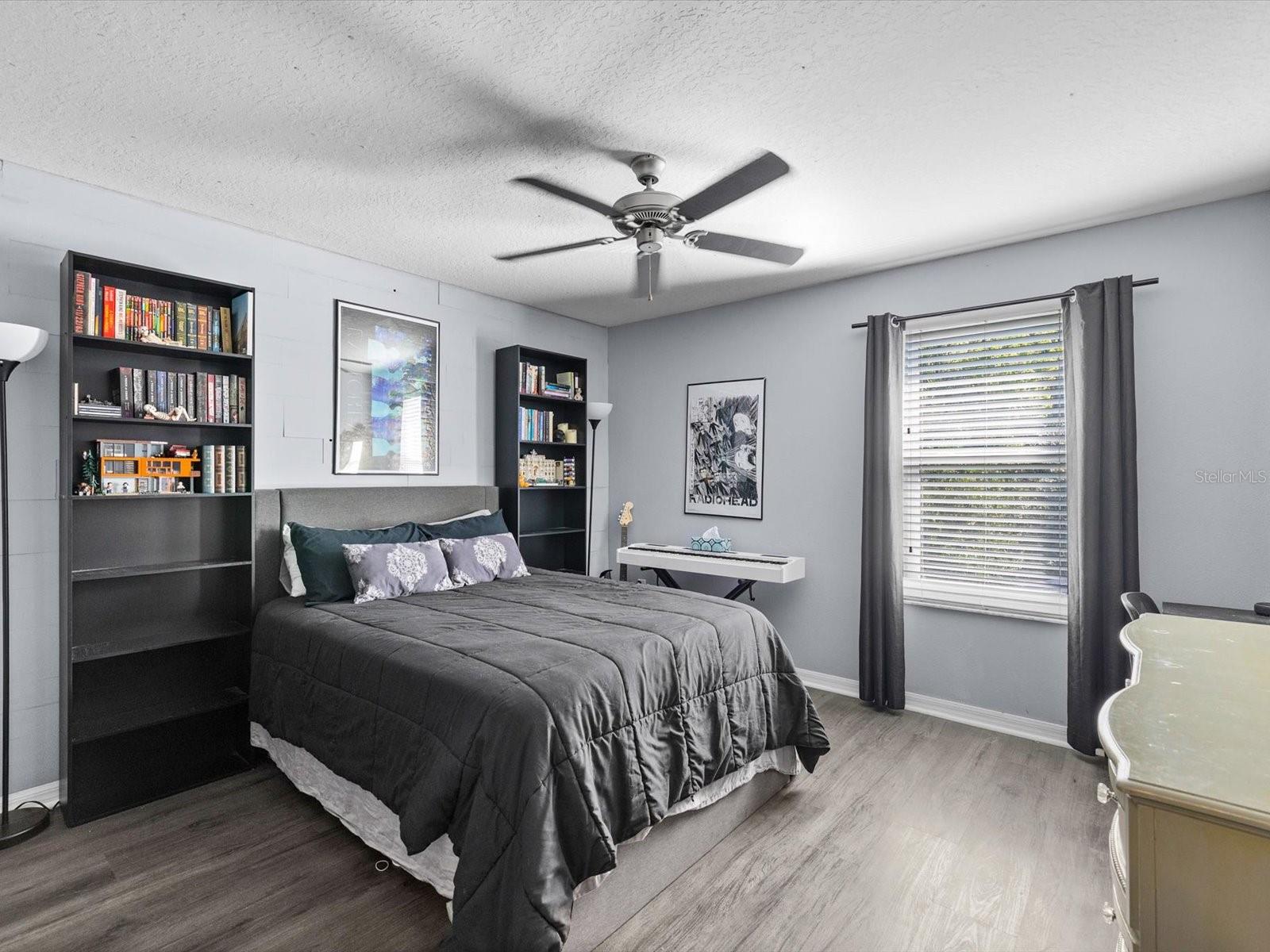 11695 CRESTRIDGE LOOP
