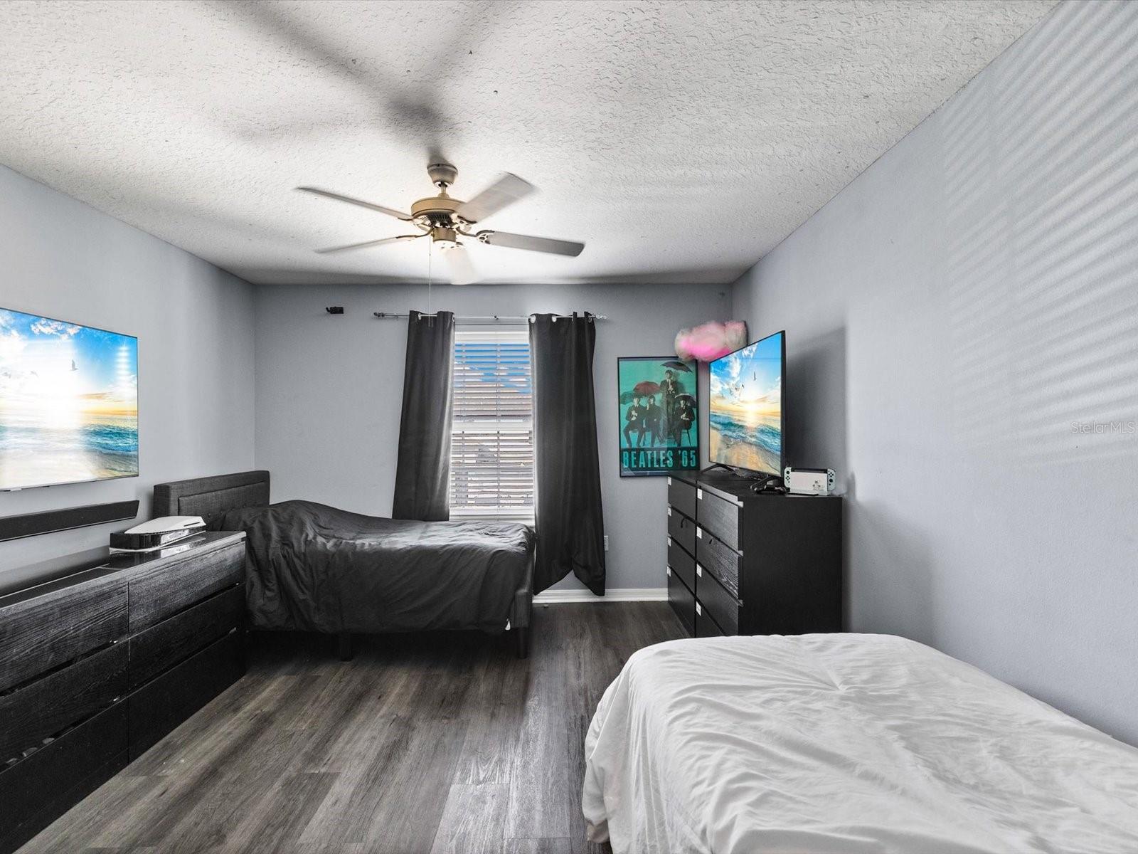 11695 CRESTRIDGE LOOP