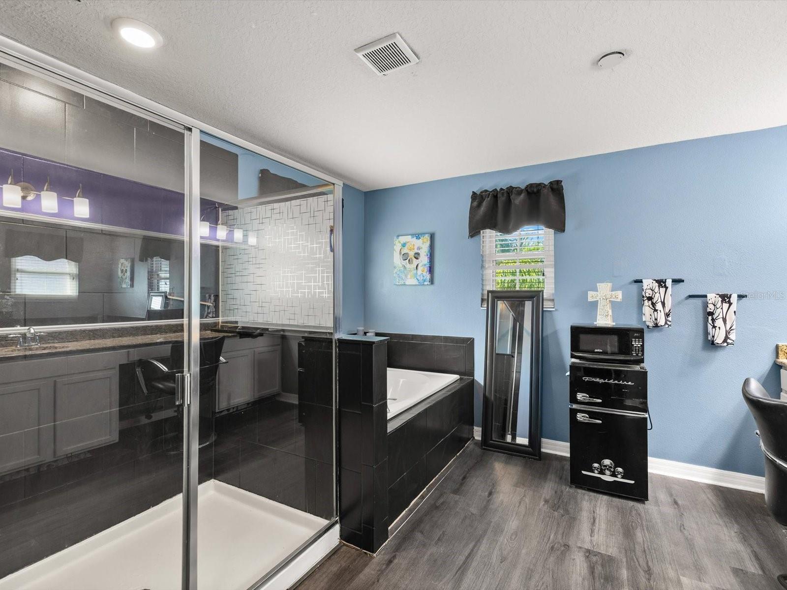 11695 CRESTRIDGE LOOP
